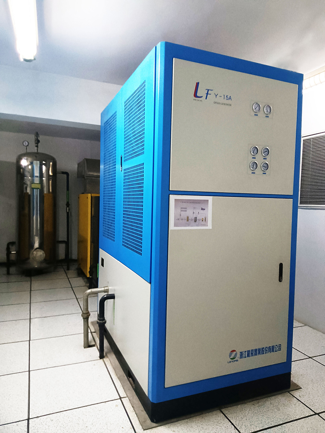 ceec11edc7b5278176de75ea4f5afbe.jpg